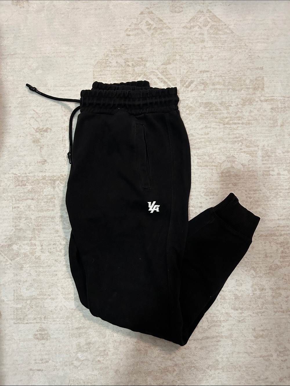 YOUNGLA JOGGERS 🔥